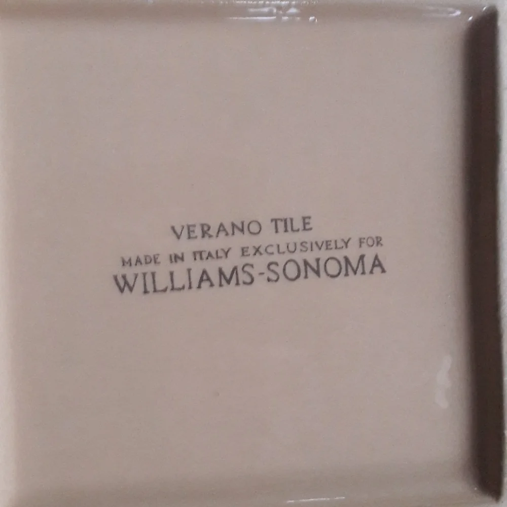 Williams Sonoma Plates-Set of 4